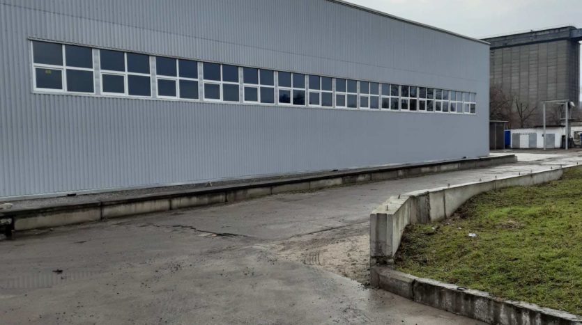 Оренда виробничо-складські приміщення тисячі чотиреста двадцять сім кв.м. м Дніпро