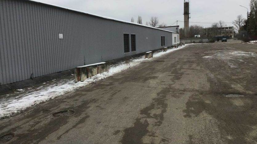 Rent - Warm warehouse, 5500 sq.m., town of Milaya - 5