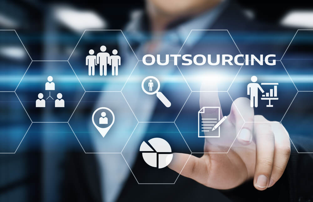 How outsourcing in logistics works and what companies should pay attention to it - 2