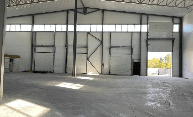 Rent warehouse 2400 sq.m. Bilohorodka village - 2