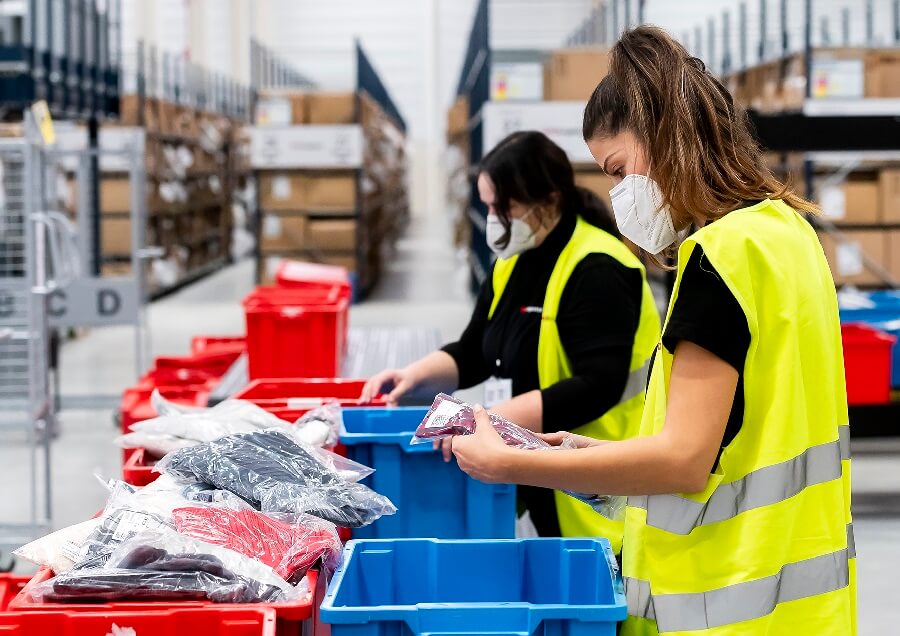 Peak season in logistics: how to prepare your retail chains for holiday sales - 4