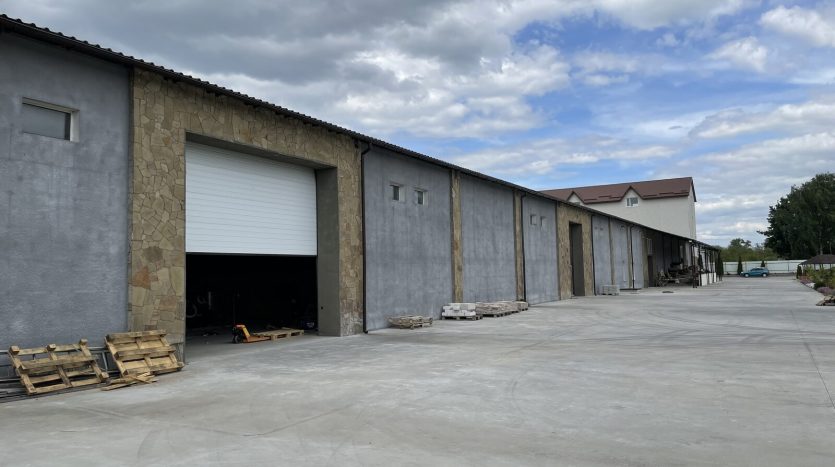Sale office and warehouse space 3400 sq.m. Kvitneve village - 3